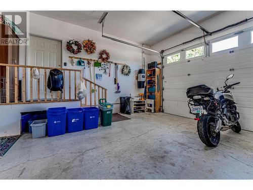 2520 Pheasant Ridge Drive, Armstrong, BC - Indoor Photo Showing Garage