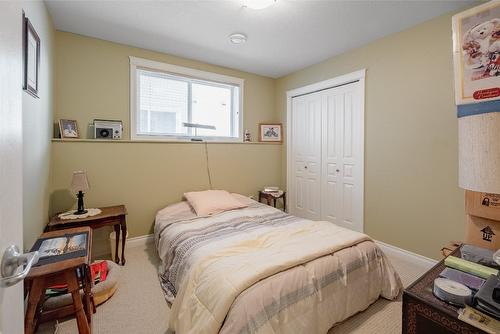 105-245 Snowsell Street, Kelowna, BC - Indoor Photo Showing Bedroom