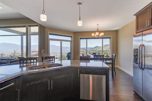 2424 Saddleback Way, West Kelowna, BC - Indoor Photo Showing Kitchen With Double Sink