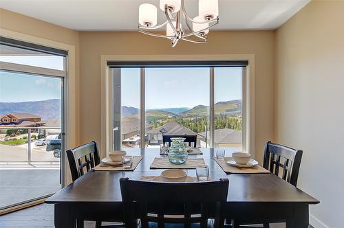 2424 Saddleback Way, West Kelowna, BC - Indoor Photo Showing Dining Room