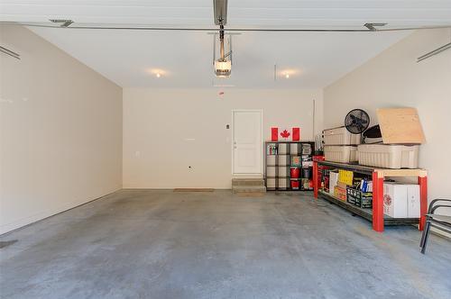 2424 Saddleback Way, West Kelowna, BC - Indoor Photo Showing Garage