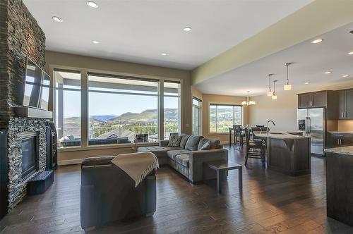 2424 Saddleback Way, West Kelowna, BC - Indoor Photo Showing Living Room With Fireplace