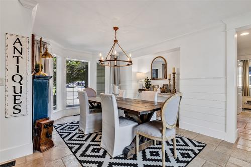 4830 Canyon Ridge Crescent, Kelowna, BC - Indoor Photo Showing Dining Room