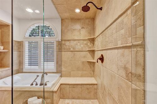 4830 Canyon Ridge Crescent, Kelowna, BC - Indoor Photo Showing Bathroom