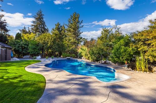 4830 Canyon Ridge Crescent, Kelowna, BC - Outdoor With In Ground Pool With Backyard