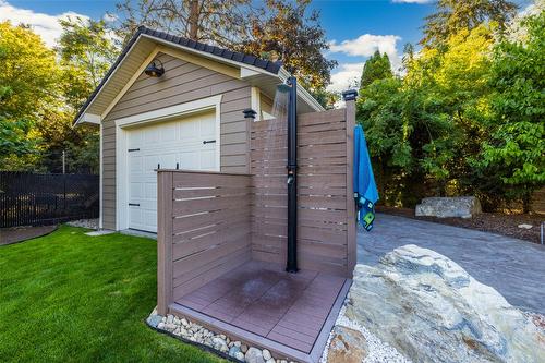 4830 Canyon Ridge Crescent, Kelowna, BC - Outdoor