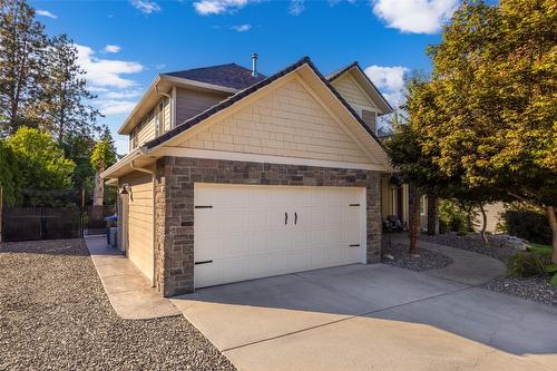 4830 Canyon Ridge Crescent, Kelowna, BC - Outdoor