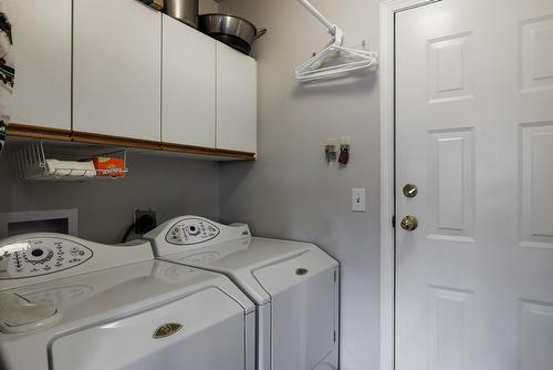 6-11290 Bond Road, Lake Country, BC - Indoor Photo Showing Laundry Room