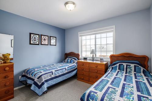 6-11290 Bond Road, Lake Country, BC - Indoor Photo Showing Bedroom