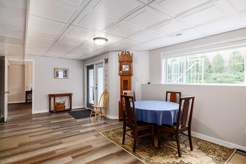 6-11290 Bond Road, Lake Country, BC - Indoor Photo Showing Dining Room