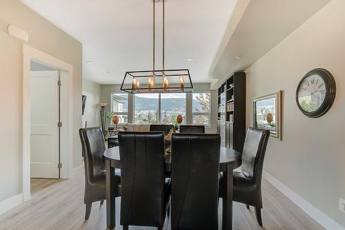 23-12798 Lake Hill Drive, Lake Country, BC - Indoor Photo Showing Dining Room