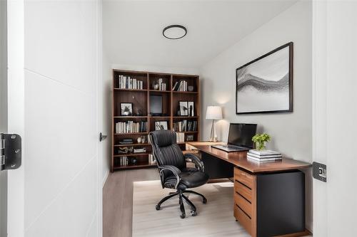 7-5661 Okanagan Landing Road, Vernon, BC - Indoor Photo Showing Office