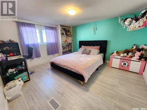 140 Laing Crescent, Weyburn, SK - Indoor Photo Showing Bedroom