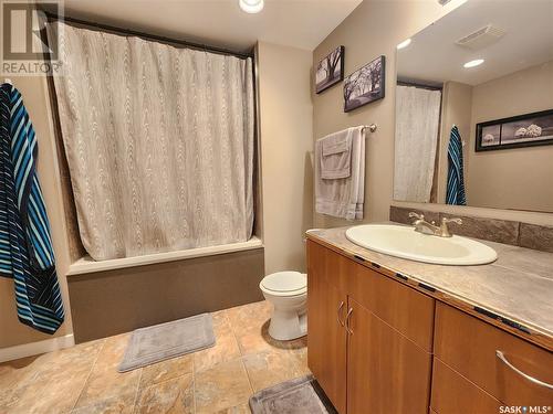 140 Laing Crescent, Weyburn, SK - Indoor Photo Showing Bathroom