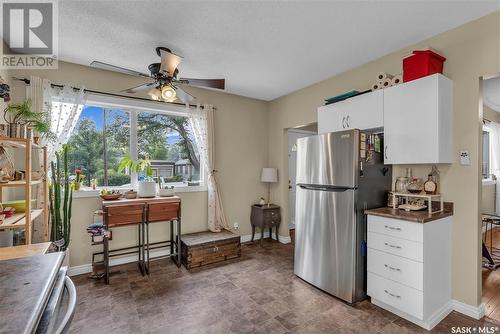 1302 7Th Avenue N, Saskatoon, SK - Indoor Photo Showing Kitchen