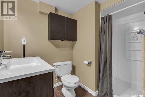 1302 7Th Avenue N, Saskatoon, SK - Indoor Photo Showing Bathroom