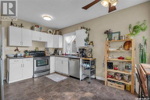 1302 7Th Avenue N, Saskatoon, SK - Indoor Photo Showing Kitchen With Stainless Steel Kitchen With Double Sink