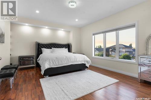 743 Bellmont Court, Saskatoon, SK - Indoor Photo Showing Bedroom