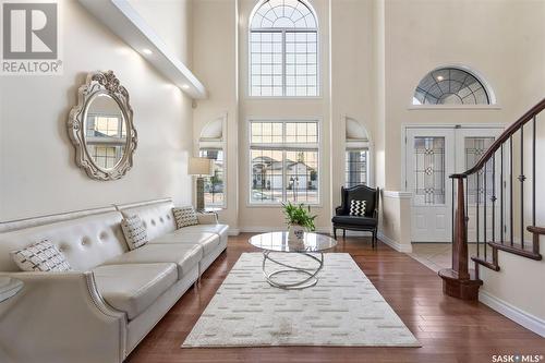 743 Bellmont Court, Saskatoon, SK - Indoor Photo Showing Living Room