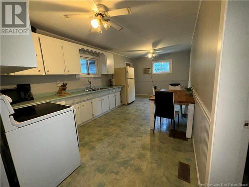 95 Diamond Drive, Minto, NB - Indoor Photo Showing Kitchen With Double Sink