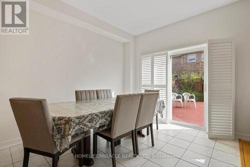 6405 Valiant Heights, Mississauga (Meadowvale Village), ON - Indoor Photo Showing Dining Room