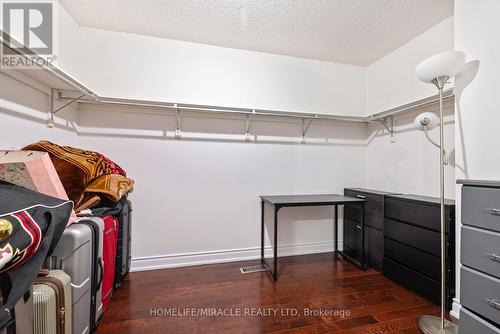 6405 Valiant Heights, Mississauga (Meadowvale Village), ON - Indoor With Storage