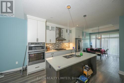 36 Freeman Lane, St. Thomas, ON - Indoor Photo Showing Kitchen With Double Sink With Upgraded Kitchen