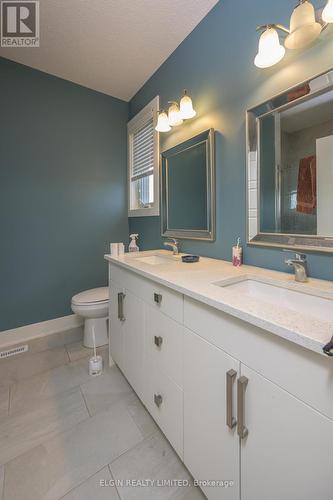 36 Freeman Lane, St. Thomas, ON - Indoor Photo Showing Bathroom