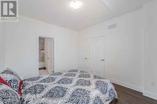 43 Petch Avenue, Caledon (Cheltenham), ON - Indoor Photo Showing Bedroom