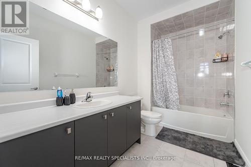 43 Petch Avenue, Caledon (Cheltenham), ON - Indoor Photo Showing Bathroom