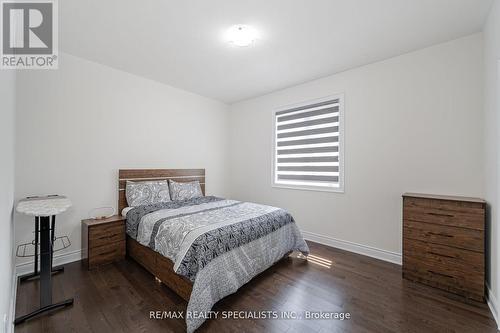 43 Petch Avenue, Caledon (Cheltenham), ON - Indoor Photo Showing Bedroom