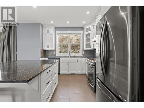 313 Baldy Place, Vernon, BC - Indoor Photo Showing Kitchen With Upgraded Kitchen