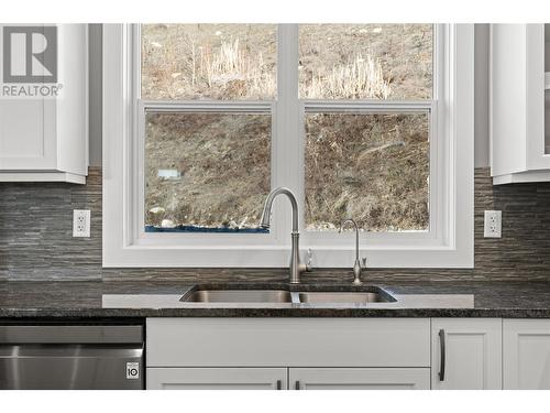 313 Baldy Place, Vernon, BC - Indoor Photo Showing Kitchen With Double Sink