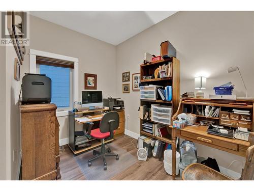 613 Nighthawk Avenue, Vernon, BC - Indoor Photo Showing Office