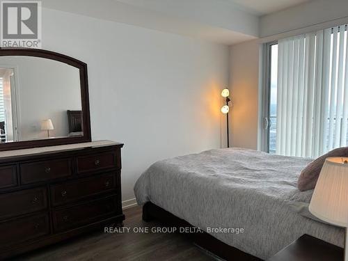 4002 - 898 Portage Parkway, Vaughan, ON - Indoor Photo Showing Bedroom