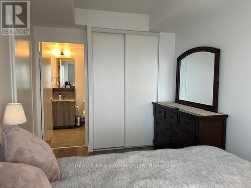 4002 - 898 Portage Parkway, Vaughan, ON - Indoor Photo Showing Bedroom