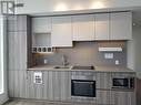 4002 - 898 Portage Parkway, Vaughan, ON  - Indoor Photo Showing Kitchen 