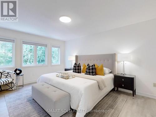 70 Paper Mills Crescent, Richmond Hill (Jefferson), ON - Indoor Photo Showing Bedroom