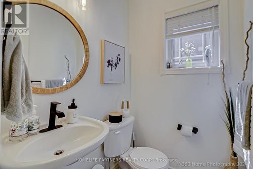 9 Lacona Crescent, Richmond Hill, ON - Indoor Photo Showing Bathroom