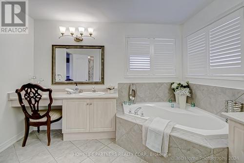 9 Lacona Crescent, Richmond Hill, ON - Indoor Photo Showing Bathroom