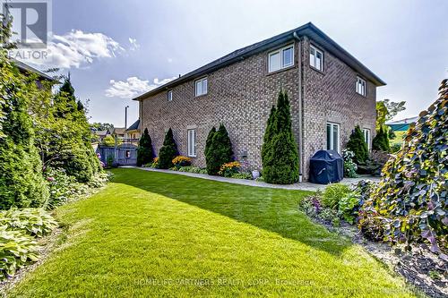 9 Lacona Crescent, Richmond Hill, ON - Outdoor