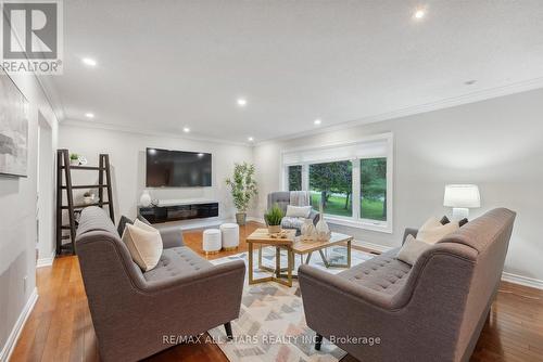 100 Pine Post Road, Georgina (Keswick North), ON - Indoor Photo Showing Living Room With Fireplace