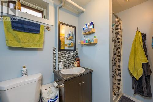 1338 17Th Avenue, Prince George, BC - Indoor Photo Showing Bathroom