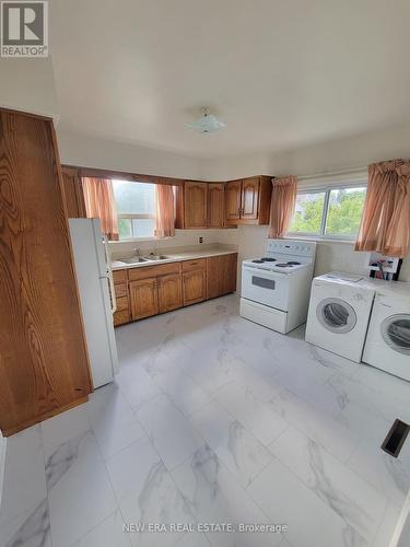 Main Fl - 188 Dumbarton Avenue, Hamilton, ON - Indoor Photo Showing Laundry Room