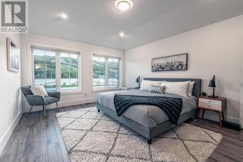 174 Courtland Street, Blue Mountains (Blue Mountain Resort Area), ON - Indoor Photo Showing Bedroom