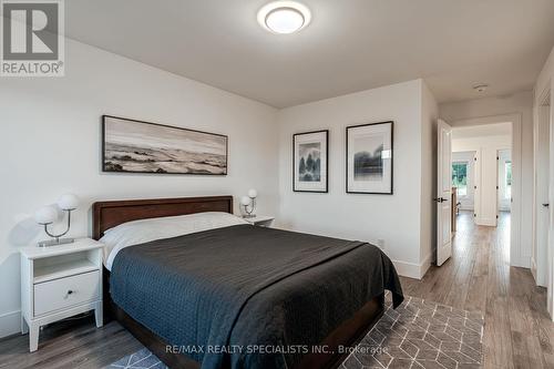 174 Courtland Street, Blue Mountains (Blue Mountain Resort Area), ON - Indoor Photo Showing Bedroom