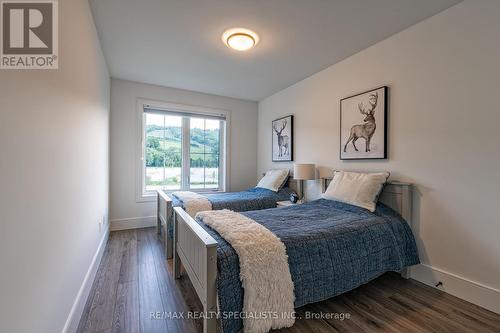 174 Courtland Street, Blue Mountains (Blue Mountain Resort Area), ON - Indoor Photo Showing Bedroom