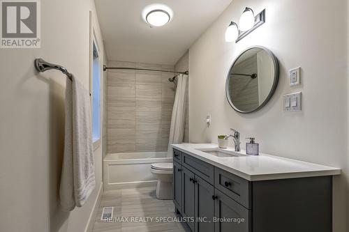 174 Courtland Street, Blue Mountains (Blue Mountain Resort Area), ON - Indoor Photo Showing Bathroom