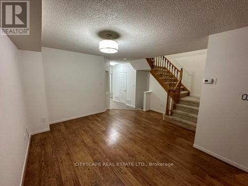 7565 Black Walnut Trail, Mississauga, ON - Indoor Photo Showing Other Room