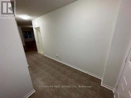 7565 Black Walnut Trail, Mississauga, ON - Indoor Photo Showing Other Room